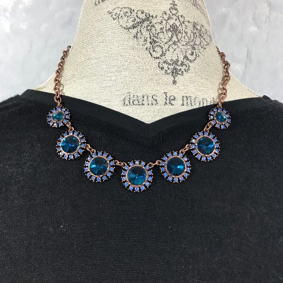 Vintage Blue Rhinestone Beautiful necklace - Picture 4 of 10